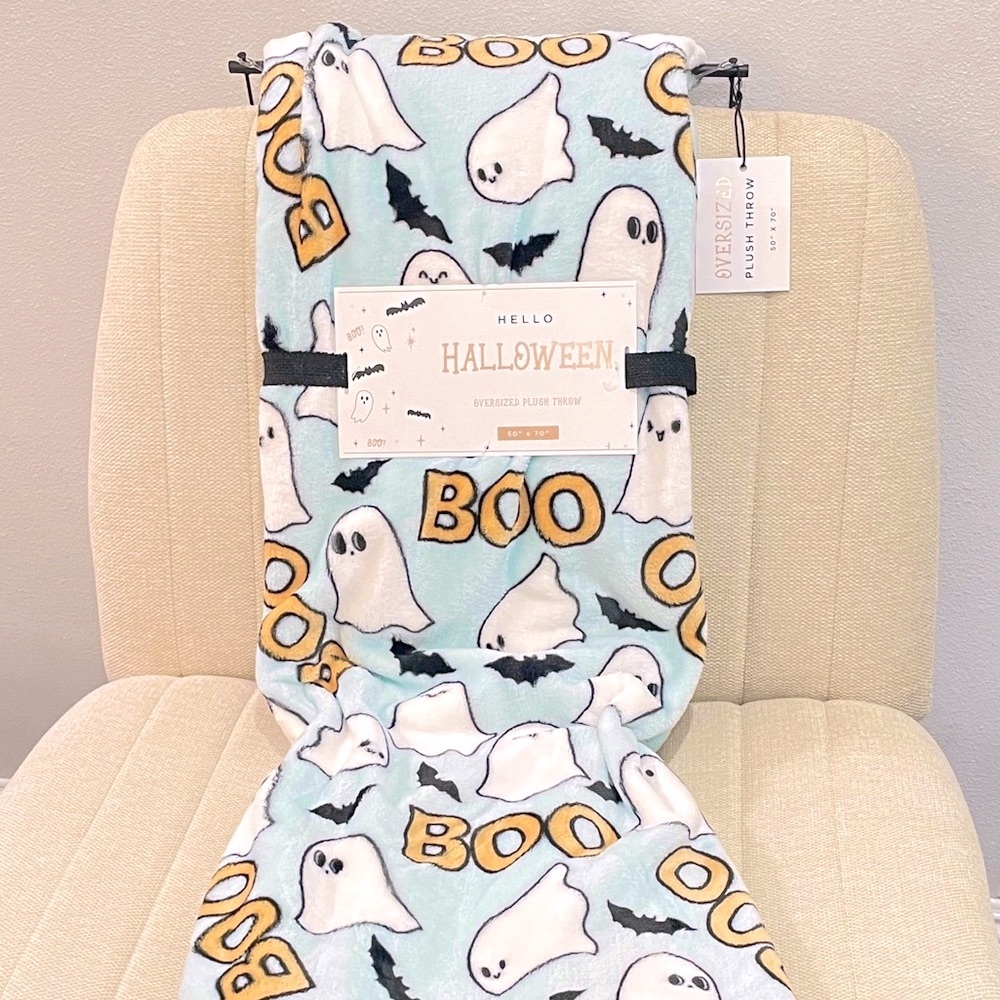 NEW Hello Halloween Oversized Plush Throw Blanket Ghost Bat Boo Blue 50x70 NWT